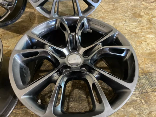 jeep grand cherokee srt wheels