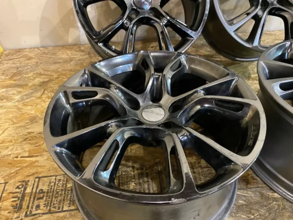 jeep grand cherokee srt wheels